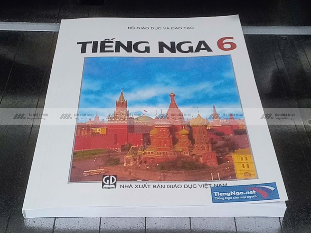 In sách Tiếng Nga
