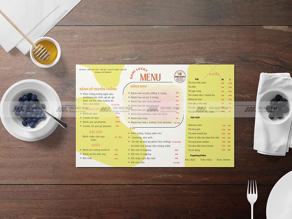 Thiết kế menu bánh mì đồng nhất với không gian quán