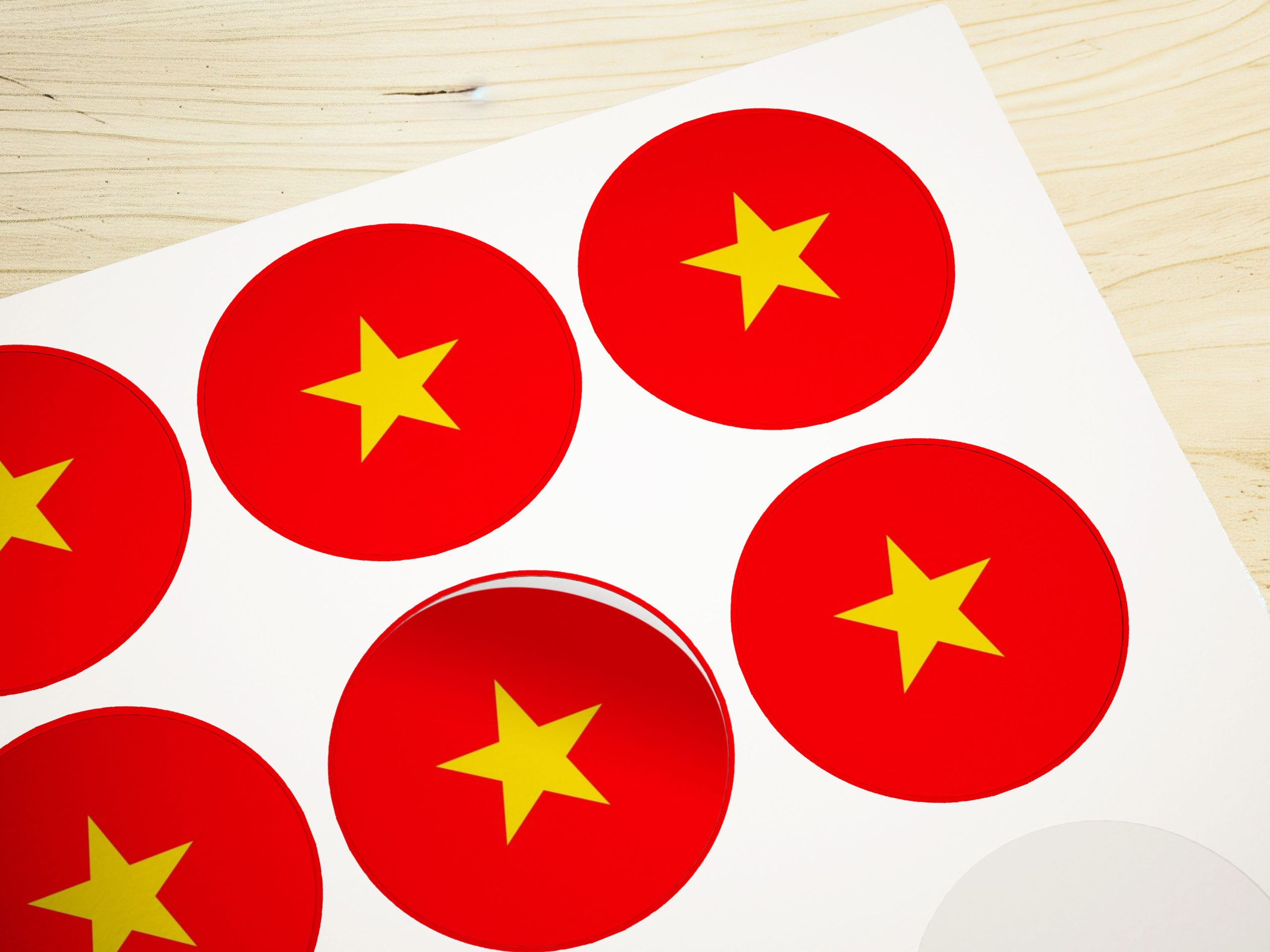 In Sticker Cờ Đỏ Sao Vàng Decal Nhựa 