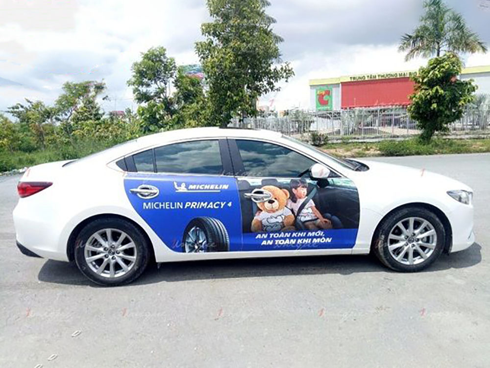 Mẫu decal dán xe ô tô đẹp 