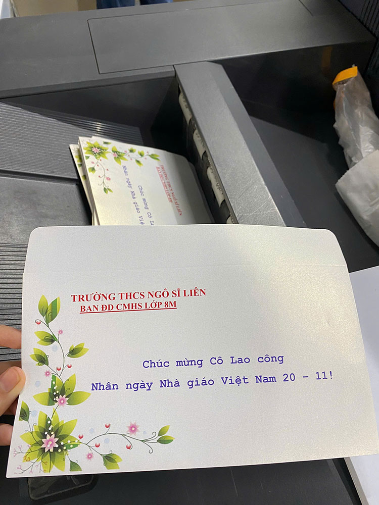 In phong bì 20-11 theo yêu cầu