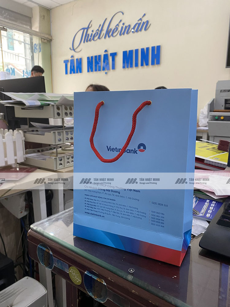 Thiết kế mẫu in túi giấy ấn tượng cần những điều gì?