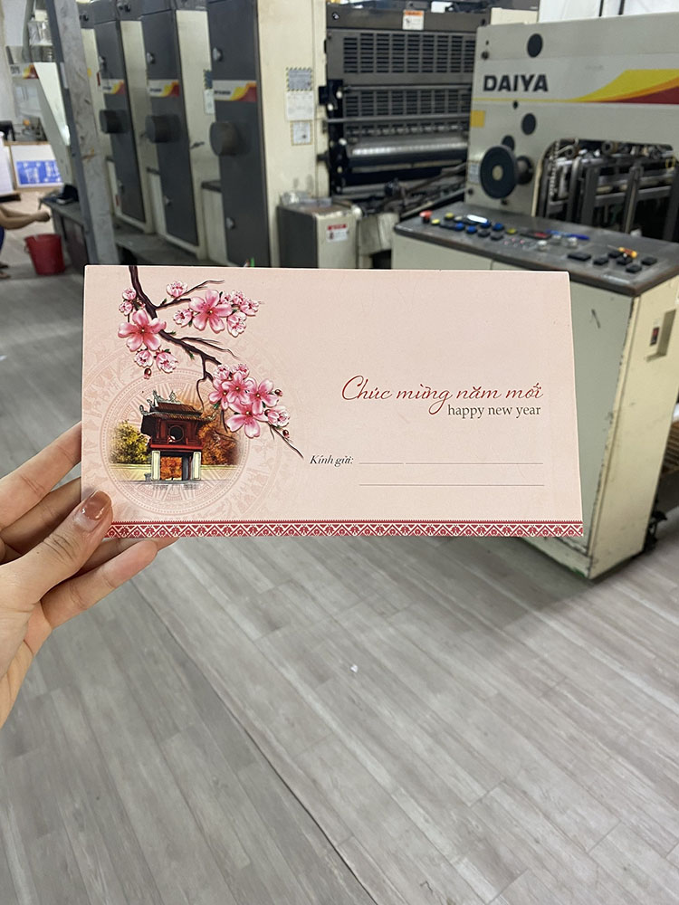 In phong bì Tết